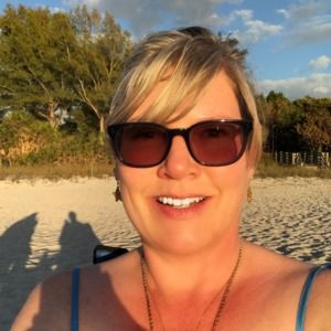 Meet your Posher, Julia